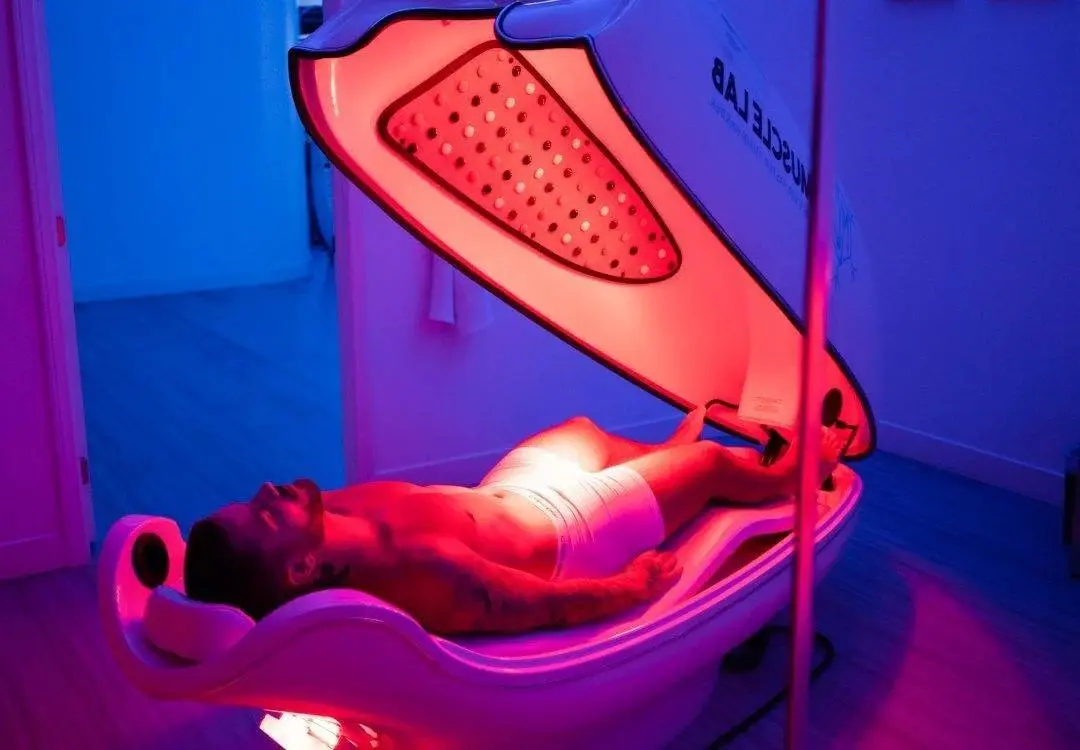 Infrared sauna detox therapy
